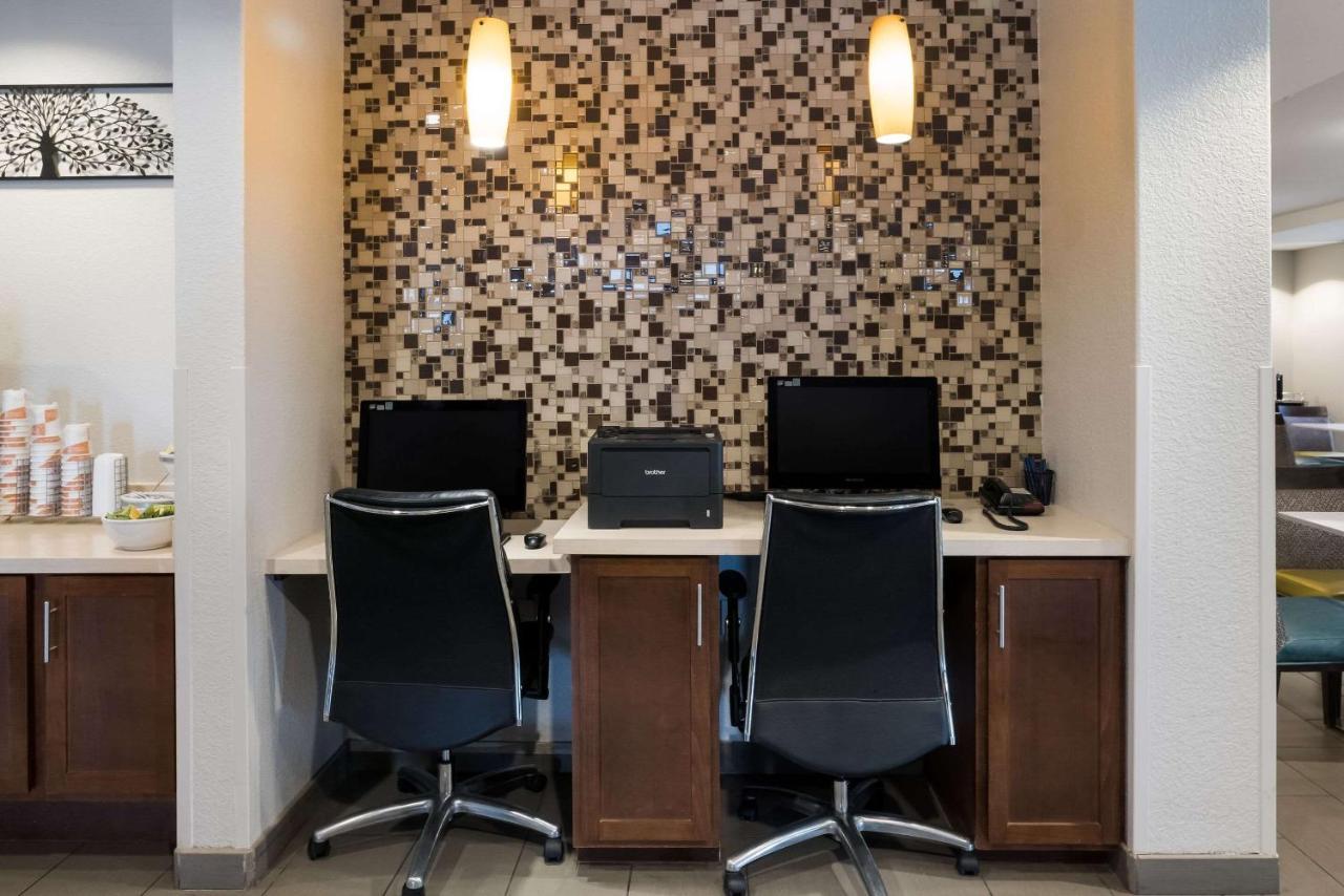 Comfort Inn & Suites Victoria North Zewnętrze zdjęcie